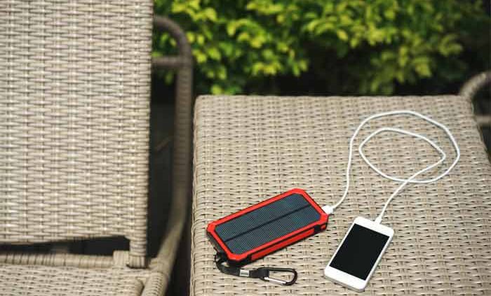 how to choose a portable solar charger