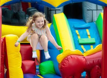 A Guide To Safety Precautions For Inflatable Obstacle Courses